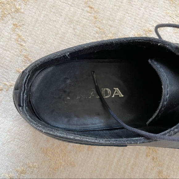 Prada Men’s Black Round Toe Oxford’s - Picture 4 of 6